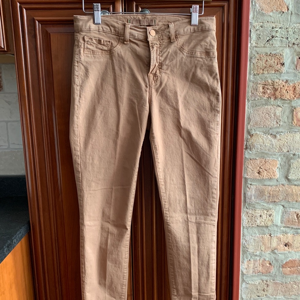 J BRAND SKINNY KHAKI PANT. WOMANS 28